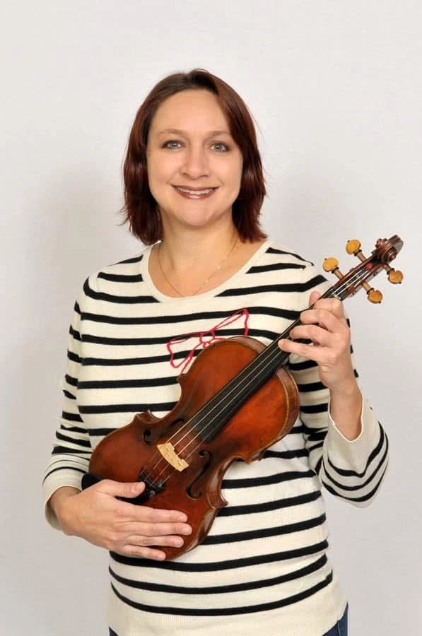 Shayna-Rhodes-music-teacher