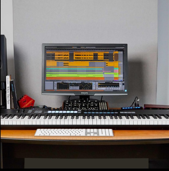 Midi-Keyboard-sibalius-workstation